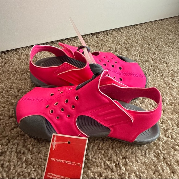 NIKE | Sunray Protect 2 (TD) | Girls Toddler Size 8C | Hyper Pink / Fuchsia Glow - Picture 10 of 15